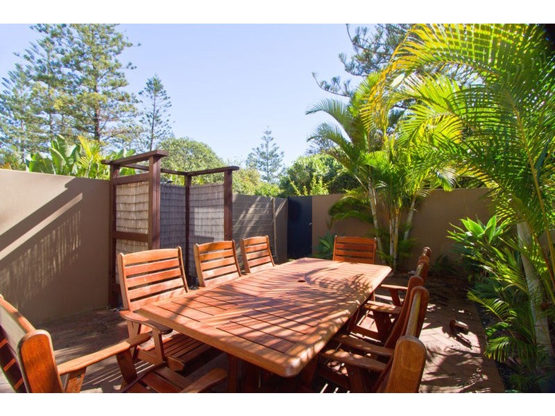 37 Montana Road, Mermaid Beach QLD 4218