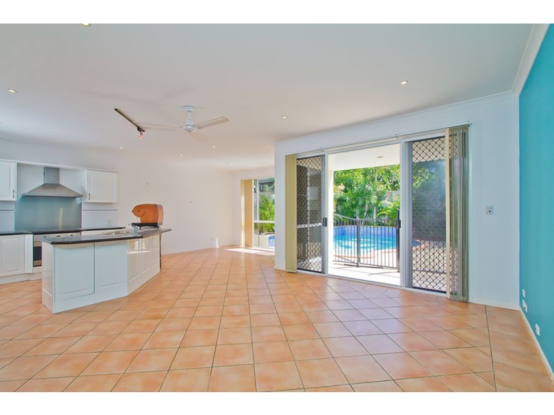 25 Twenty Fifth  Avenue, Palm Beach QLD 4221