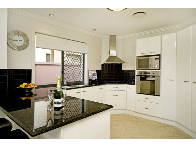 15 Pisa Court, Surfers Paradise QLD 4217