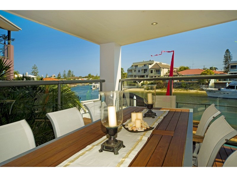 15 Pisa Court, Surfers Paradise QLD 4217