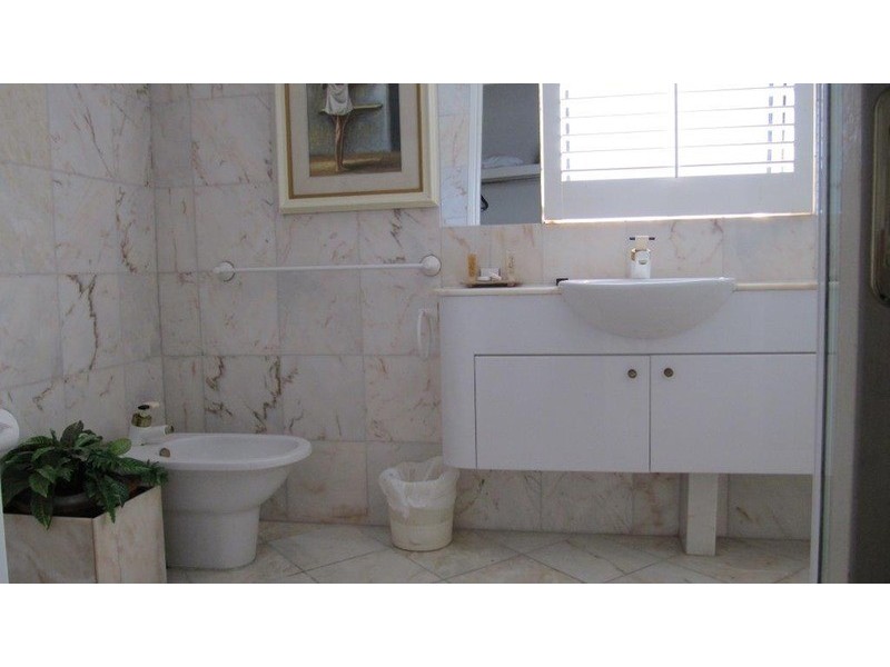 2 View Avenue, Surfers Paradise QLD 4217