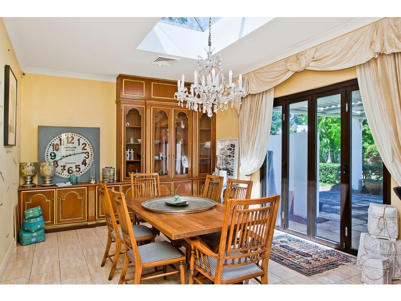 121 – 123 Commodore Drive, Paradise Waters QLD 4217