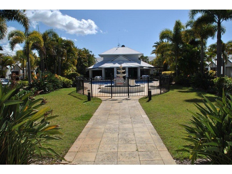 103 Salerno Street, Isle Of Capri QLD 4217