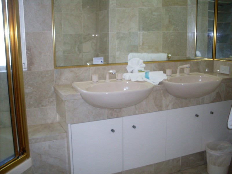 40/19 Riverview Parade, Surfers Paradise QLD 4217