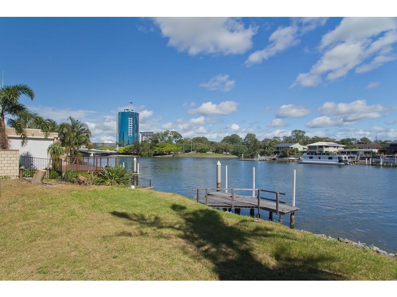 175 Stanhill Drive, Chevron Island QLD 4217