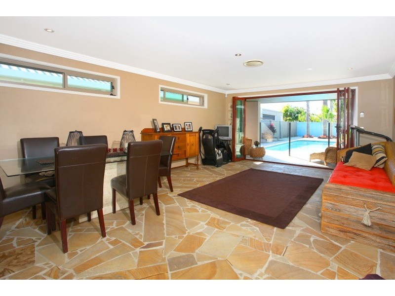 53 Platypus Avenue, Sorrento QLD 4217