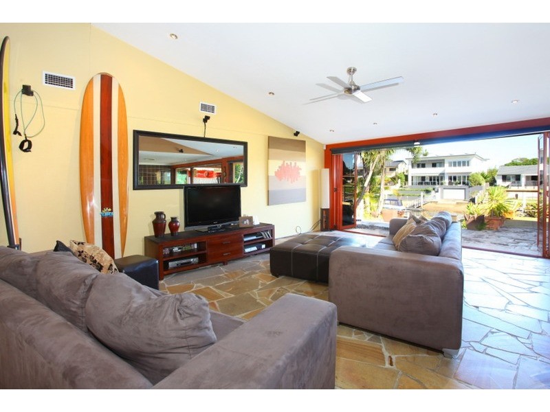 53 Platypus Avenue, Sorrento QLD 4217