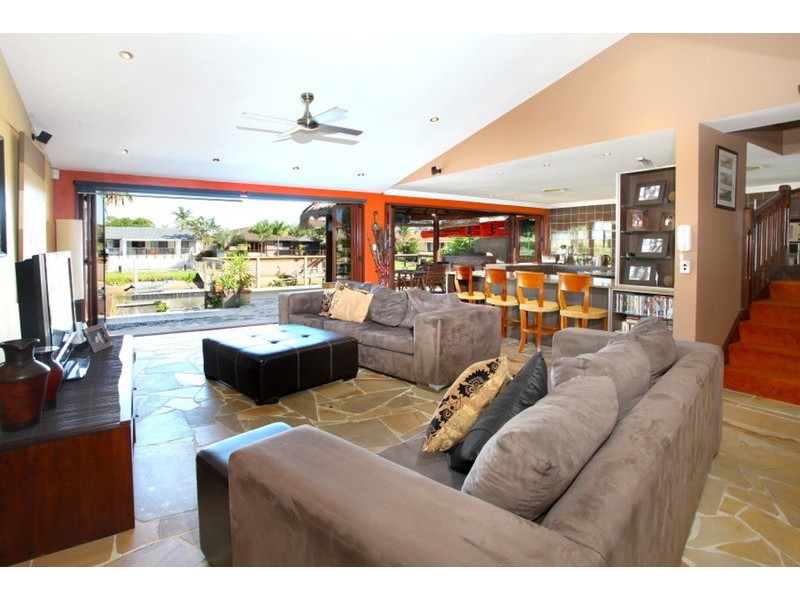 53 Platypus Avenue, Sorrento QLD 4217