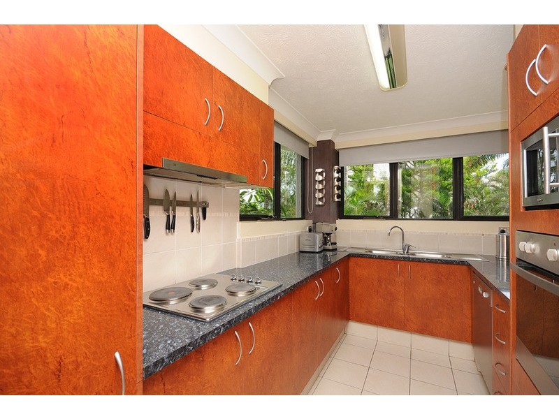 ‘Aristocrat’ 19 Aubrey Street, Surfers Paradise QLD 4217