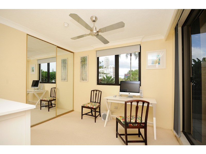 ‘Aristocrat’ 19 Aubrey Street, Surfers Paradise QLD 4217