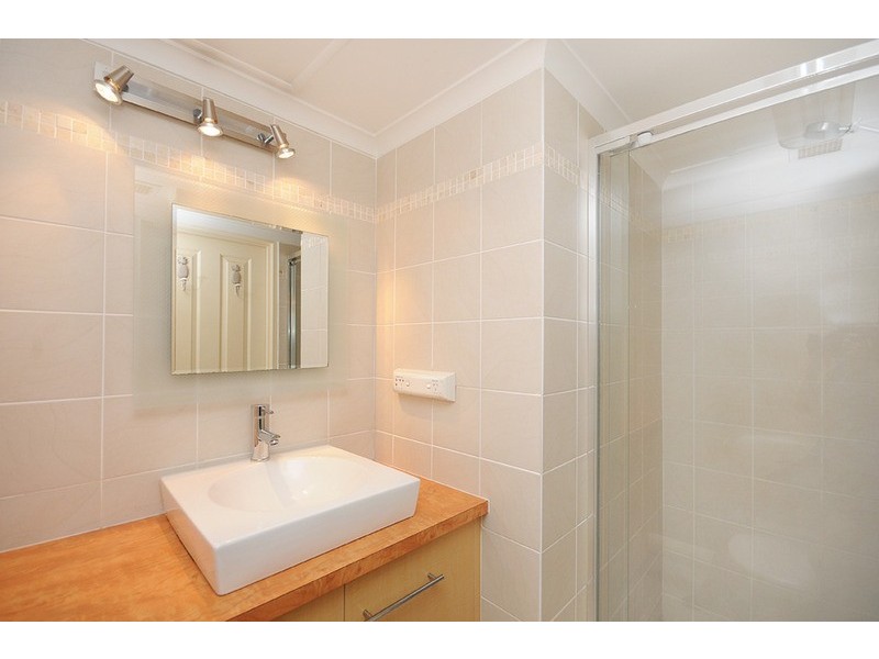 ‘Aristocrat’ 19 Aubrey Street, Surfers Paradise QLD 4217