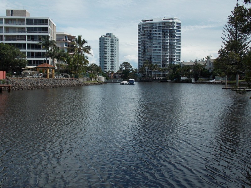 ‘Surfers Plaza’ 70 Remembrance Drive, Surfers Paradise QLD 4217
