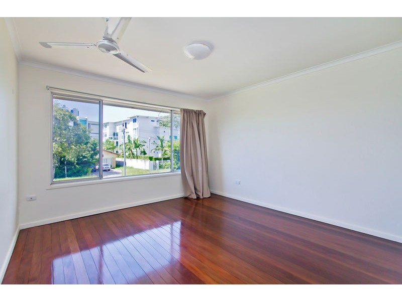 175 Stanhill Drive, Surfers Paradise QLD 4217