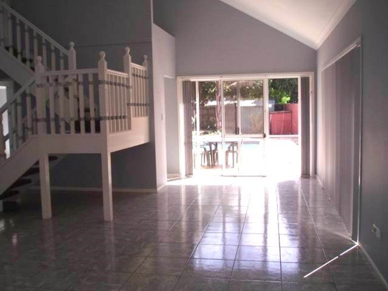29 Amalfi Drive, Isle Of Capri QLD 4217