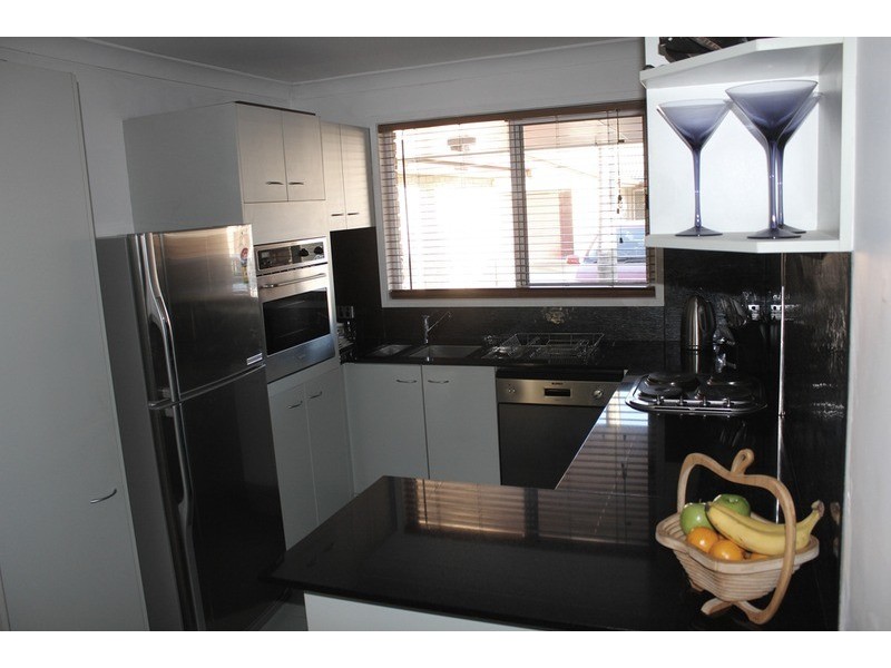 102/128 Benowa  Road, Southport QLD 4215