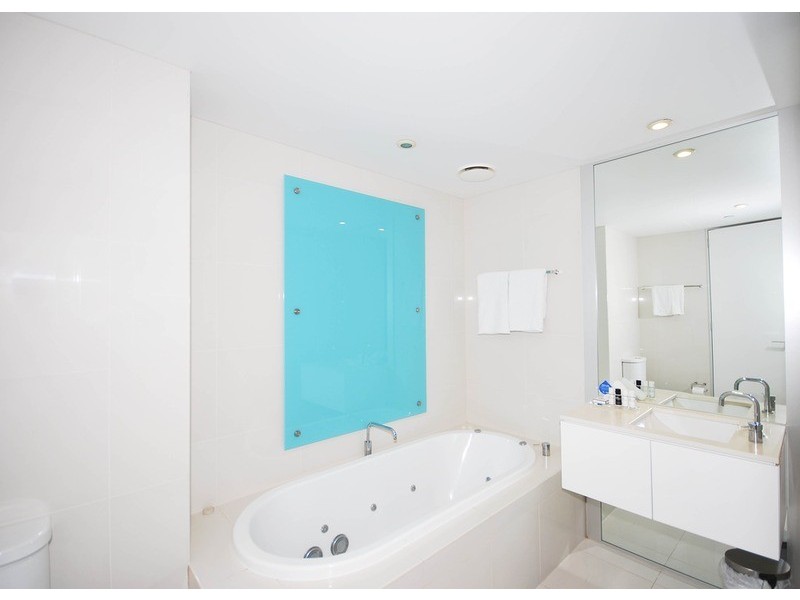 Q1 9 Hamilton Avenue, Surfers Paradise QLD 4217