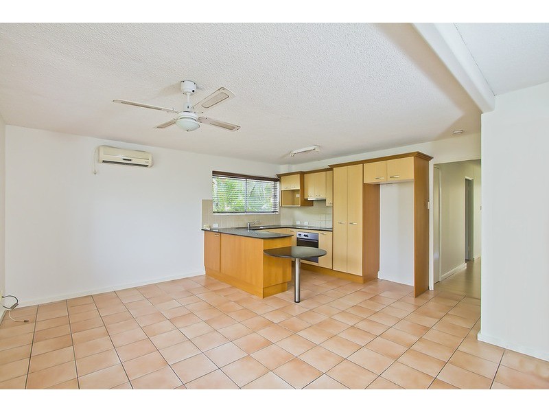 1/22 Leonard  Avenue, Surfers Paradise QLD 4217