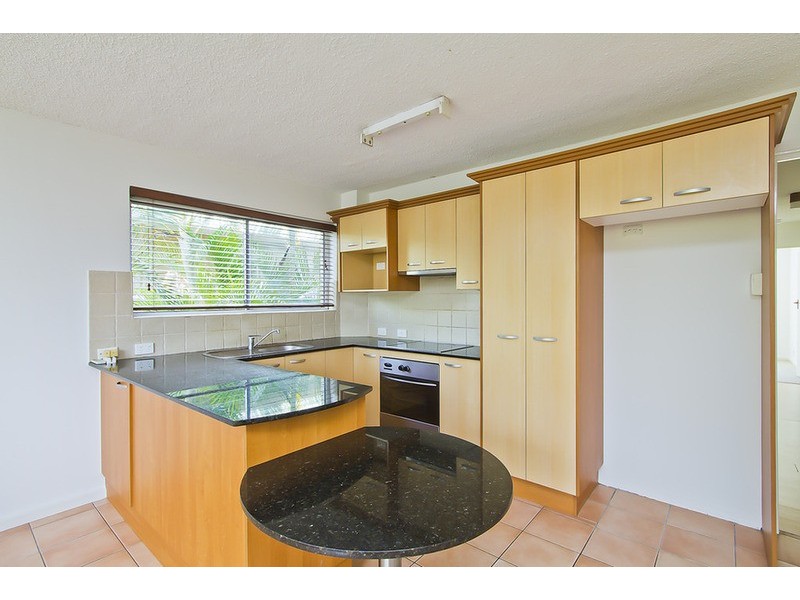 1/22 Leonard  Avenue, Surfers Paradise QLD 4217