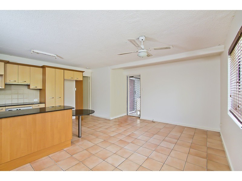 1/22 Leonard  Avenue, Surfers Paradise QLD 4217