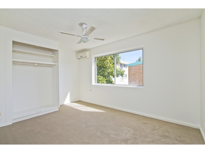 1/22 Leonard  Avenue, Surfers Paradise QLD 4217