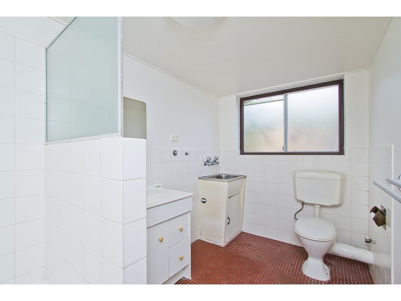 1/22 Leonard  Avenue, Surfers Paradise QLD 4217