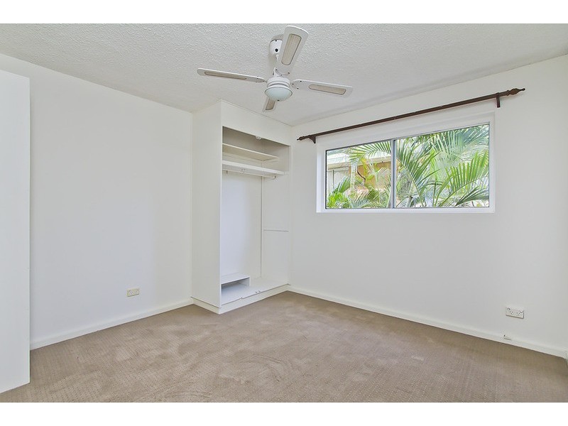 1/22 Leonard  Avenue, Surfers Paradise QLD 4217