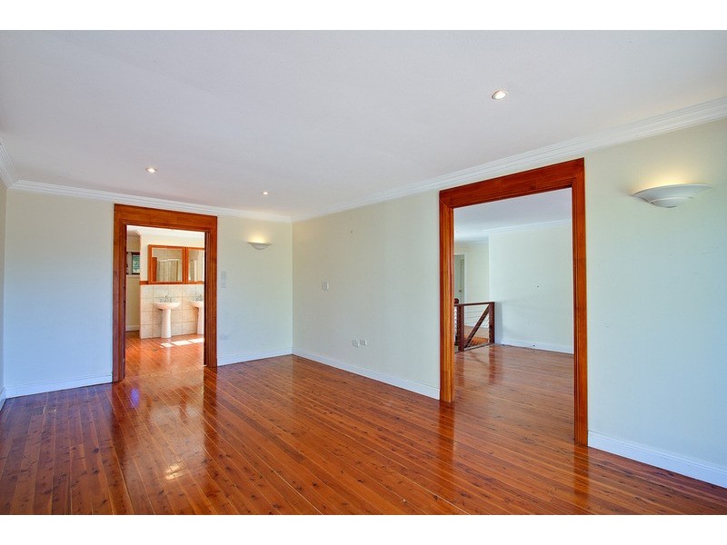 16 Maxwell Brown Drive, Southport QLD 4215