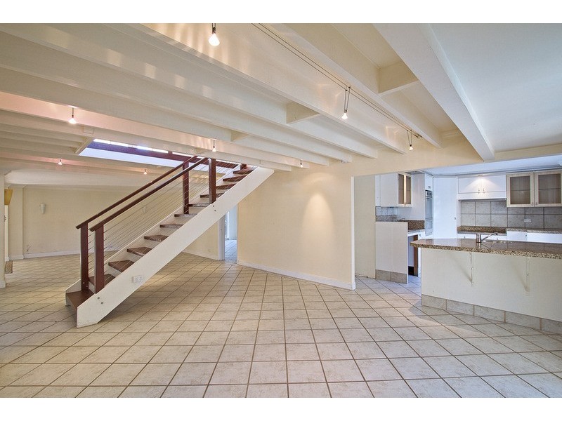 16 Maxwell Brown Drive, Southport QLD 4215