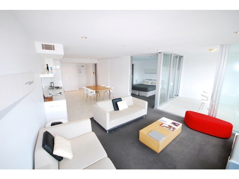 Q1  9 Hamilton Avenue, Surfers Paradise QLD 4217