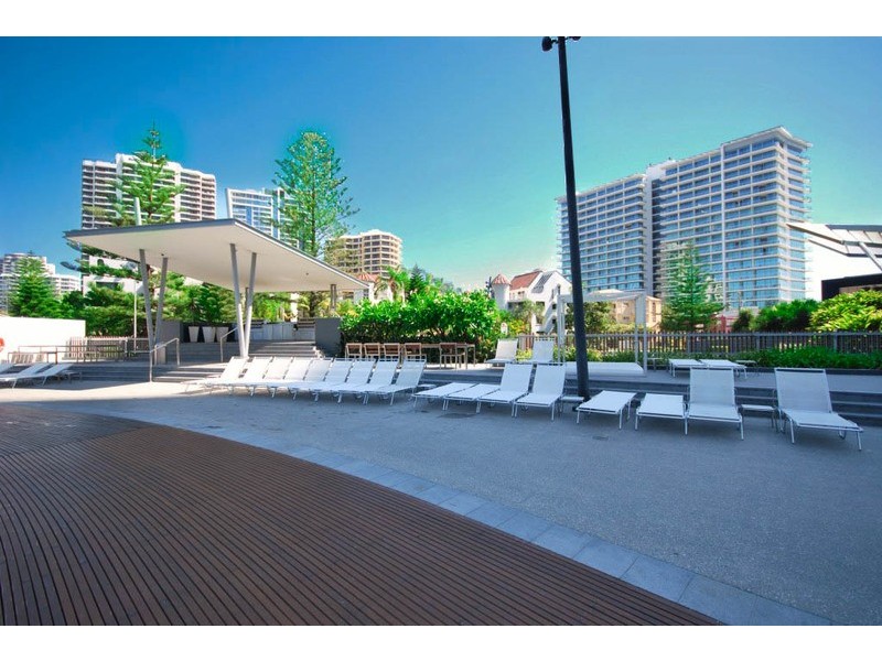 9 Hamilton Avenue, Surfers Paradise QLD 4217