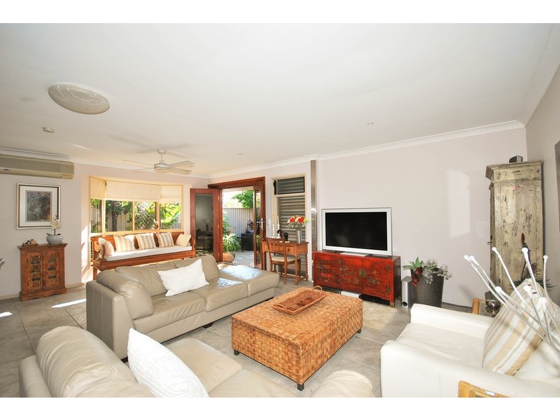 Chevron Island QLD 4217