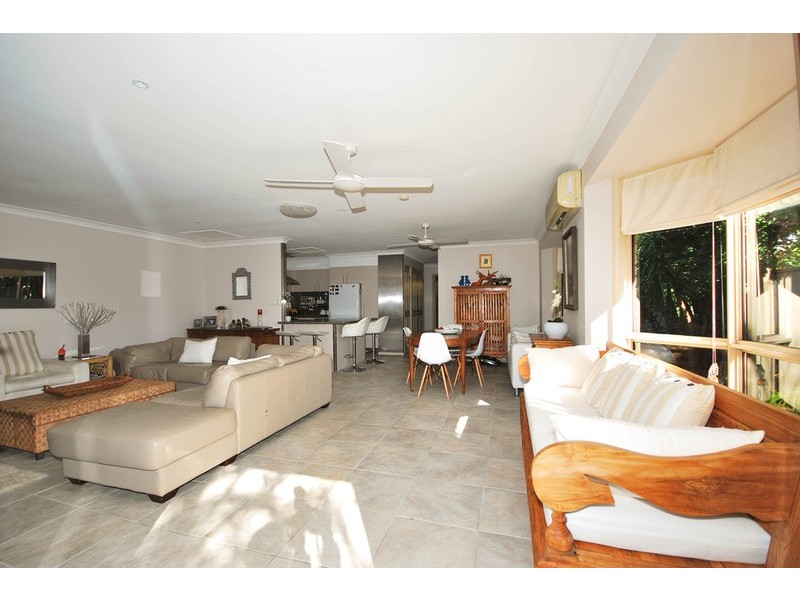 Chevron Island QLD 4217