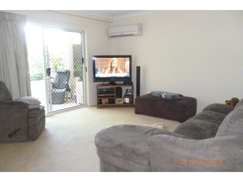 4 Proud  Street, Labrador QLD 4215