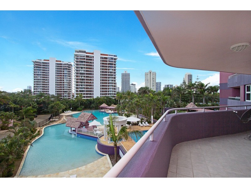 ‘Grand Mariner’ 12 Commodore Drive, Paradise Waters QLD 4217
