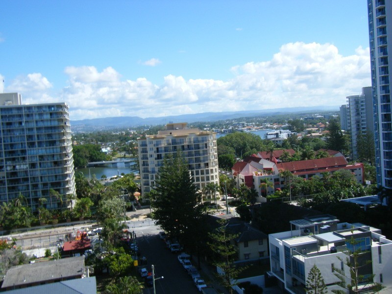 Surfers Beachside/10 Vista Street, Surfers Paradise QLD 4217