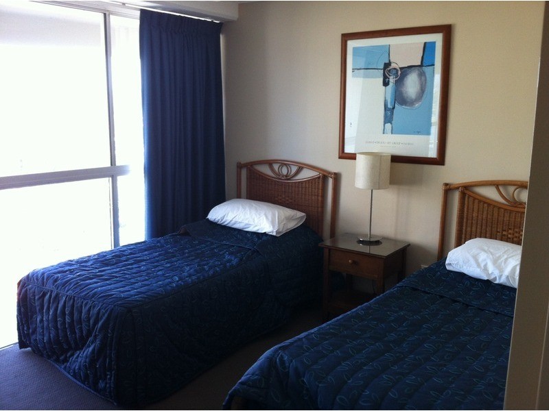 Surfers Beachside/10 Vista Street, Surfers Paradise QLD 4217