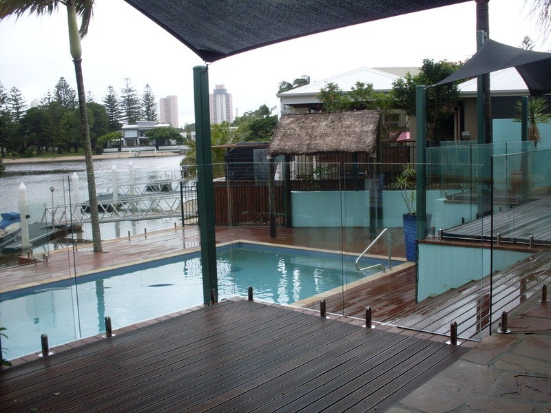 12 Beverley Crescent, Broadbeach Waters QLD 4218