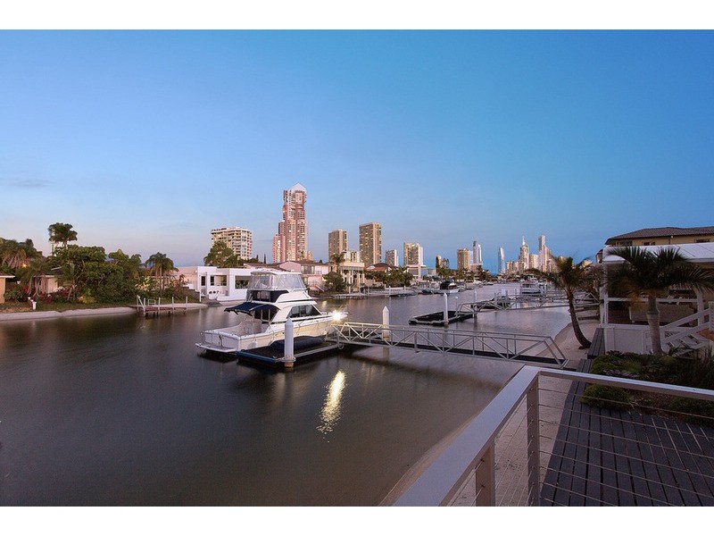 9 Buccaneer Court, Paradise Waters QLD 4217