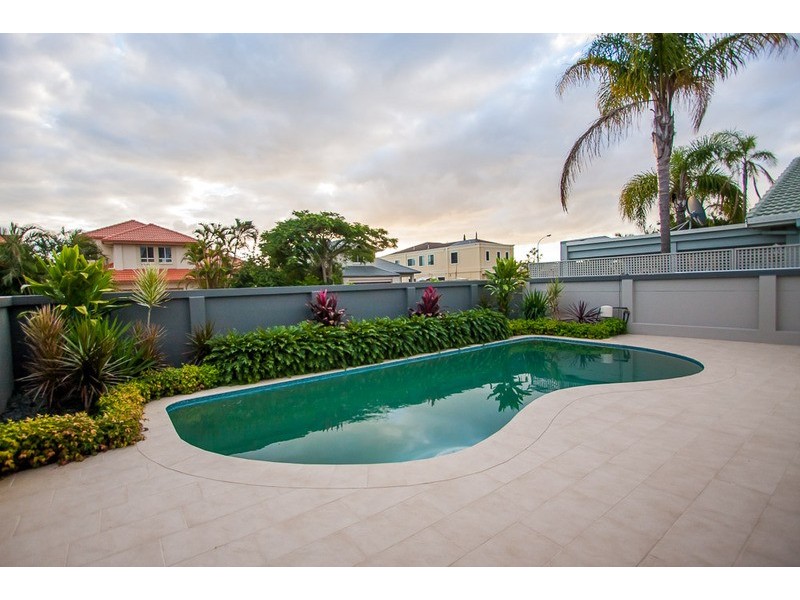 9 Buccaneer Court, Paradise Waters QLD 4217