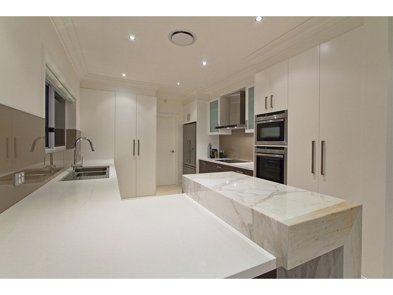 9 Buccaneer Court, Paradise Waters QLD 4217