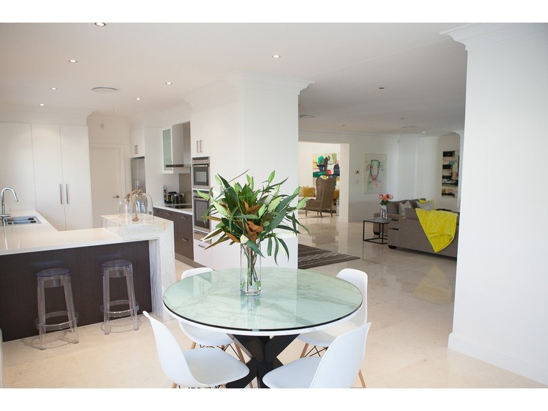 9 Buccaneer Court, Paradise Waters QLD 4217