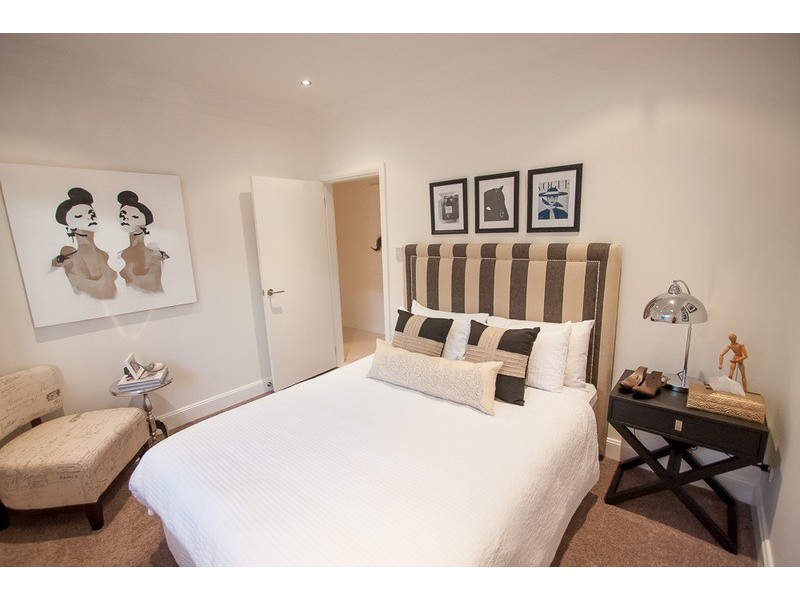 9 Buccaneer Court, Paradise Waters QLD 4217