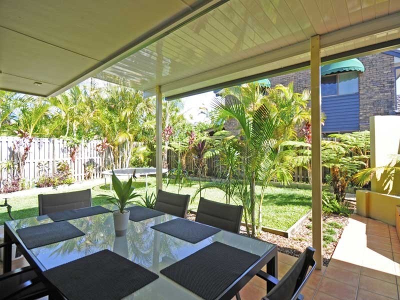 4 Forster Avenue, Sorrento QLD 4217