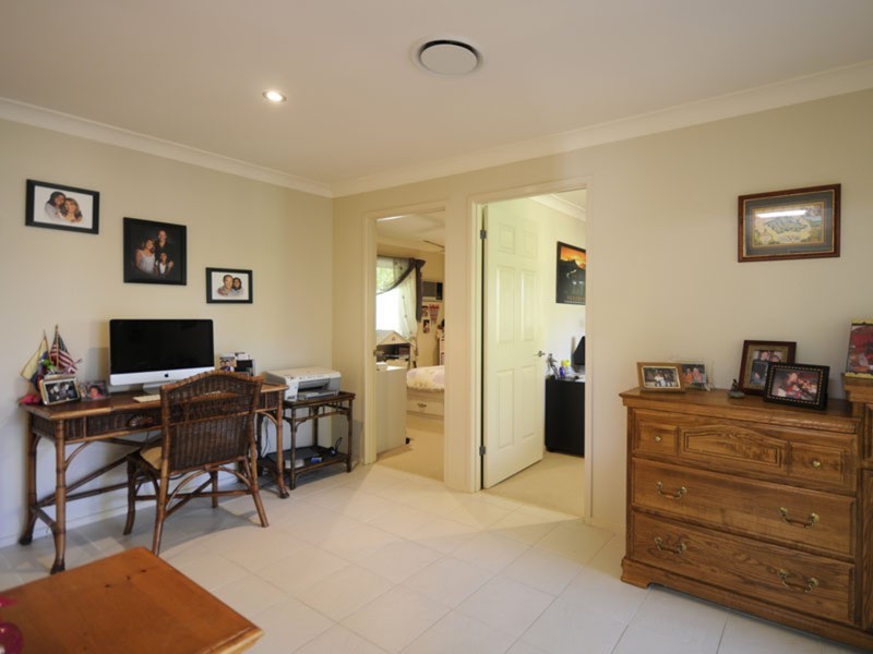 4 Forster Avenue, Sorrento QLD 4217