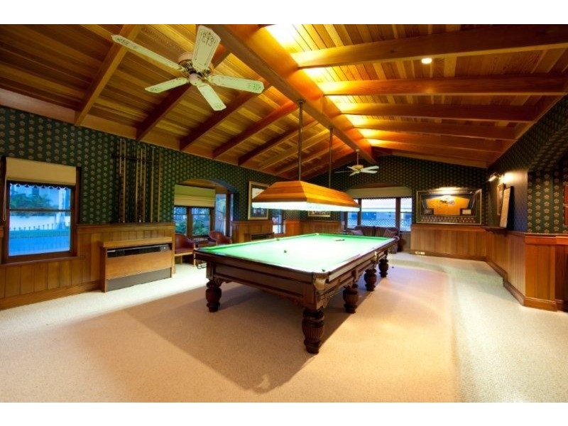 113 Commodore Drive, Paradise Waters QLD 4217