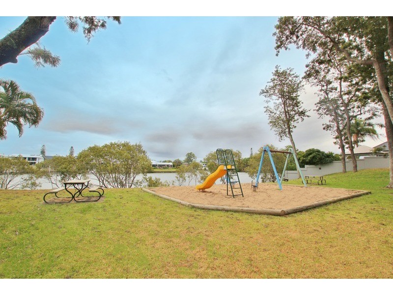 5/7 Campbell Street, Sorrento QLD 4217