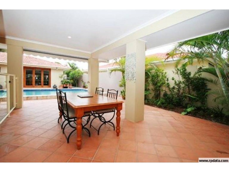 46 Gibraltar Drive, Isle Of Capri QLD 4217