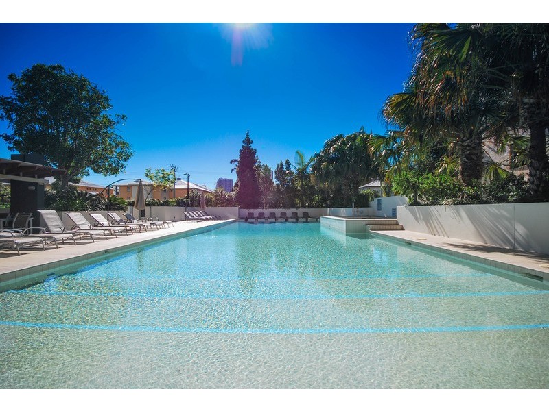 21 Cypress TRILOGY Avenue, Surfers Paradise QLD 4217