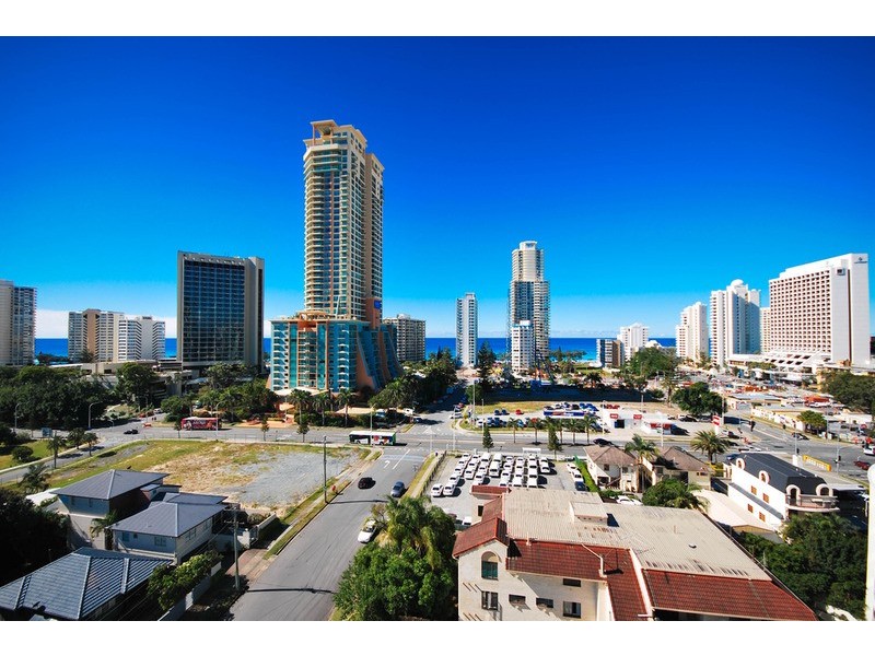 21 Cypress TRILOGY Avenue, Surfers Paradise QLD 4217
