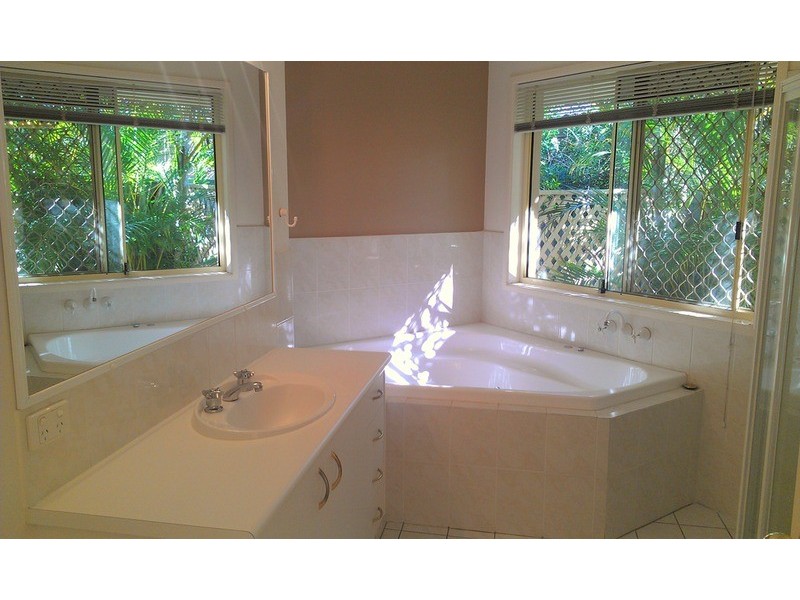 23 Forster  Avenue, Sorrento QLD 4217